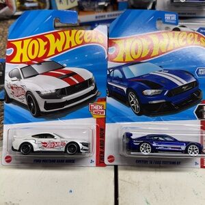Ford Mustang Toy Car Set - White and Blue